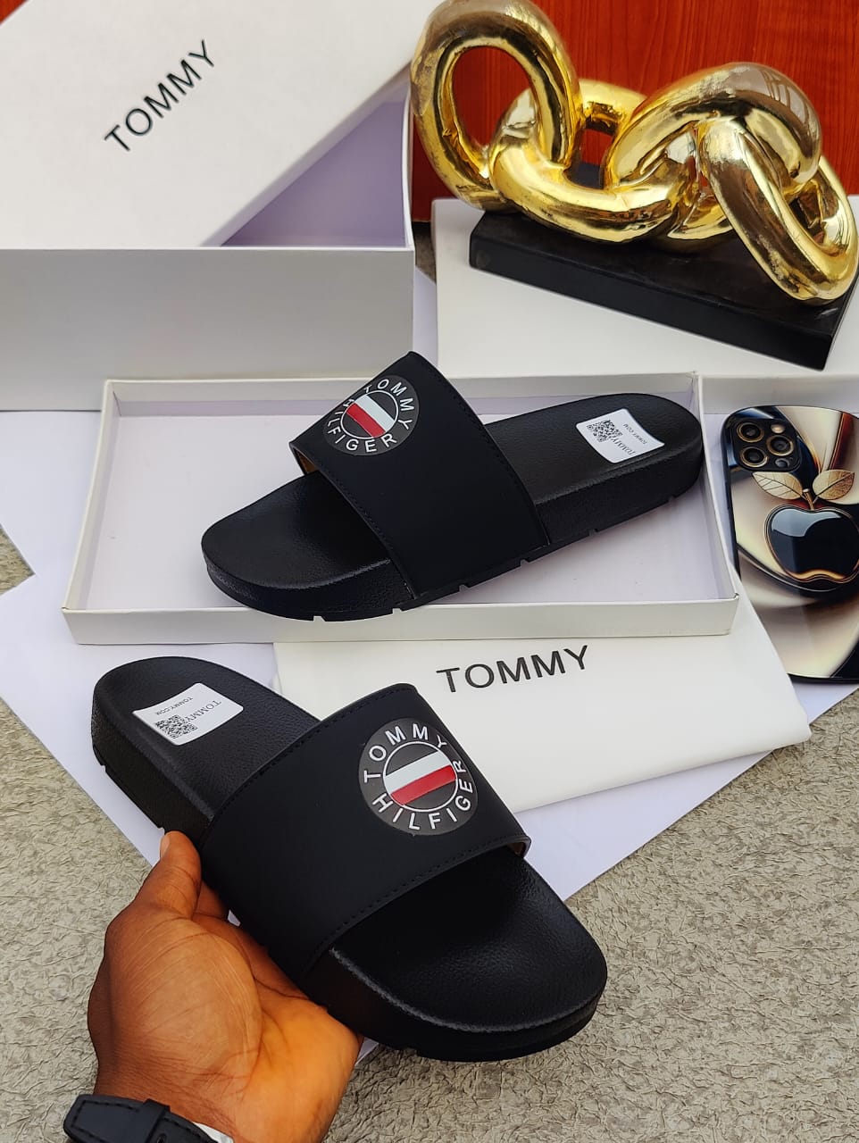 Tommy Hilfiger